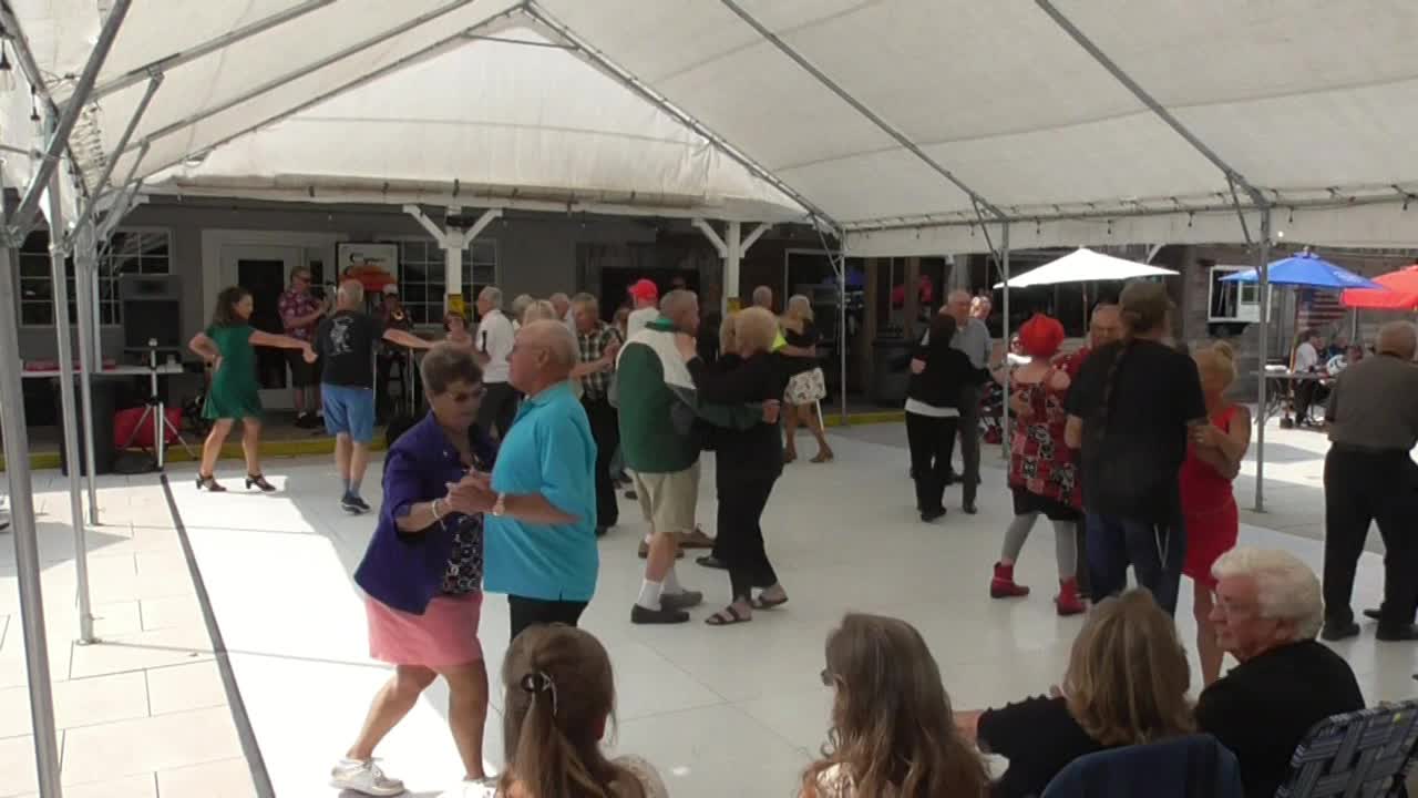 Lights Camera Polka: Cynor Classics at Gorski's part 1