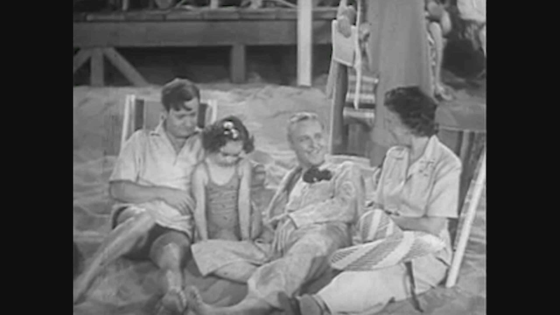 Thumbnail image for Holiday Movie Magic: Frolics On Ice