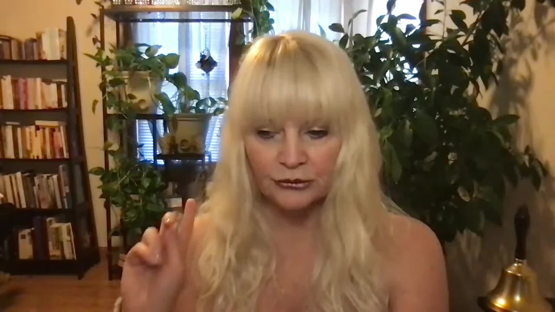 Thumbnail image for Toni G Psychic Medium: helping viewers connect to loved ones and clearing blocks from callers and listeners